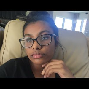 Meet your Posher, Sahithi