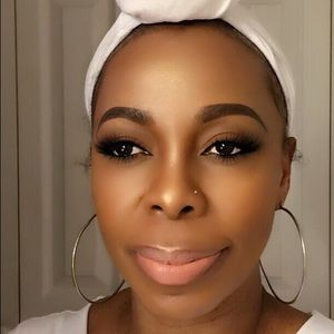 Meet your Posher, Beverly