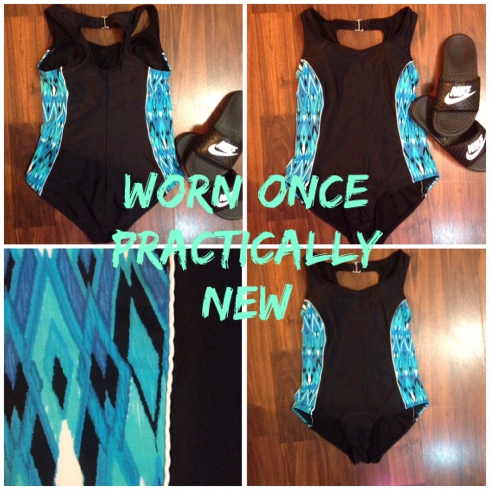 One piece swim suit