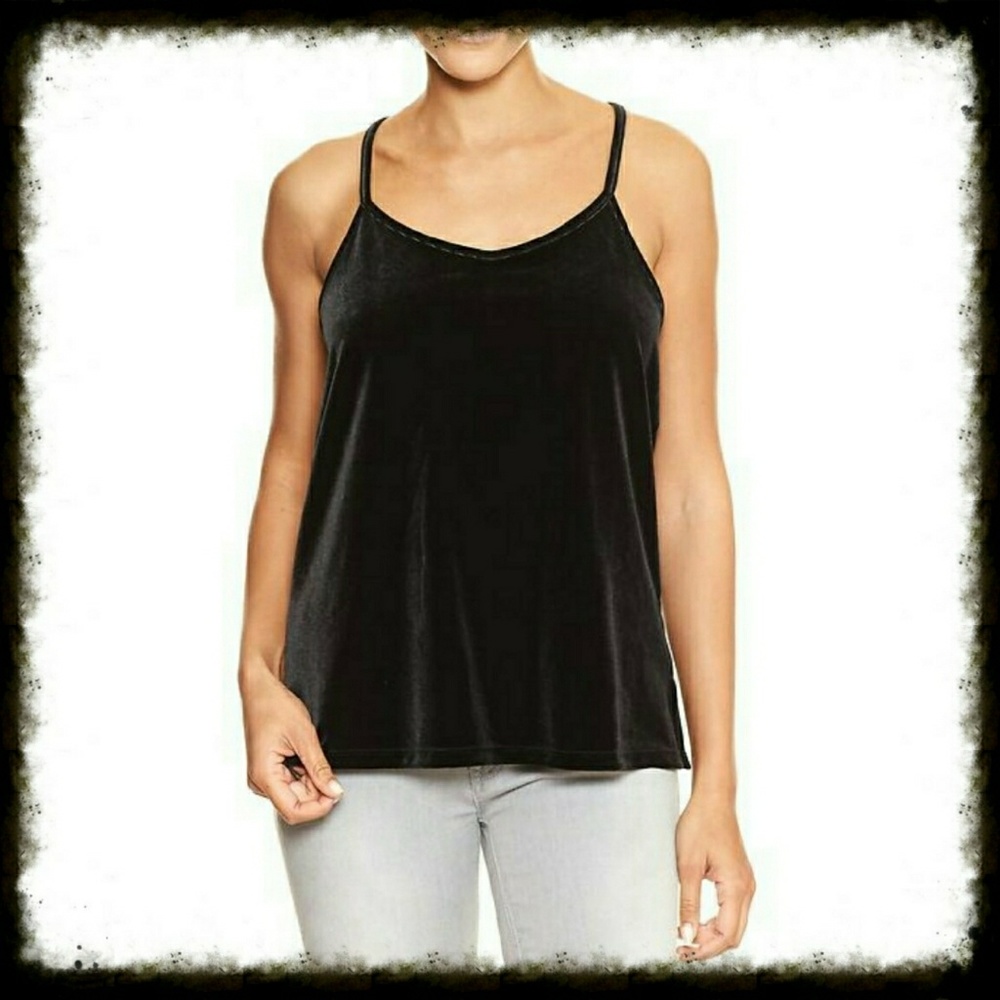 ⏳⏳LAST ONE ⏳⏳NWT Gap Velvet Racer Tank-Black