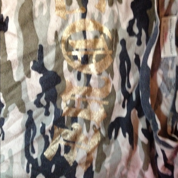 Two super awesome shirt - Picture 3 of 4