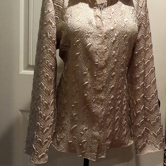 Blouse - Picture 2 of 4