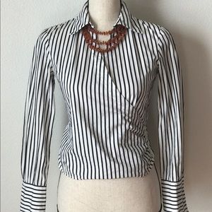 DKNY SZ 2 wrap Top stripes black white Career A5