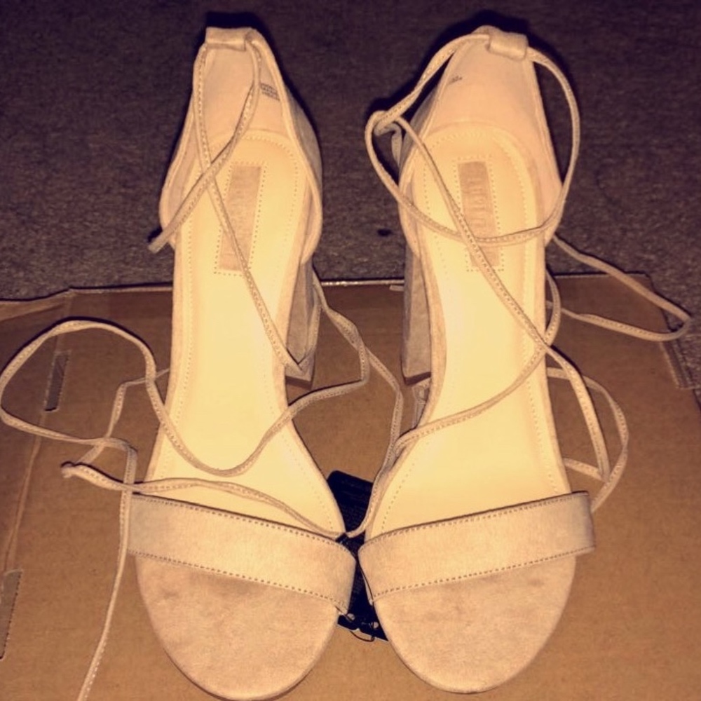 Block Heels - Picture 3 of 3