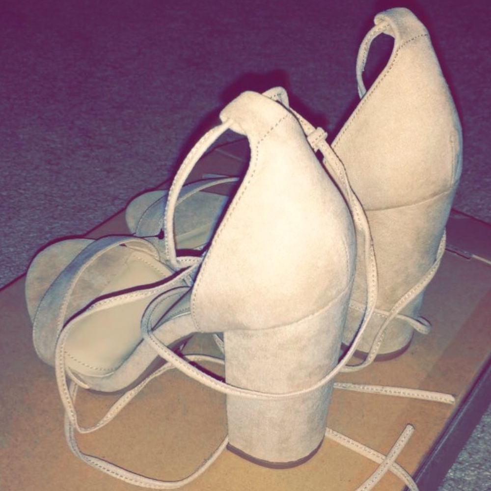 Block Heels - Picture 2 of 3