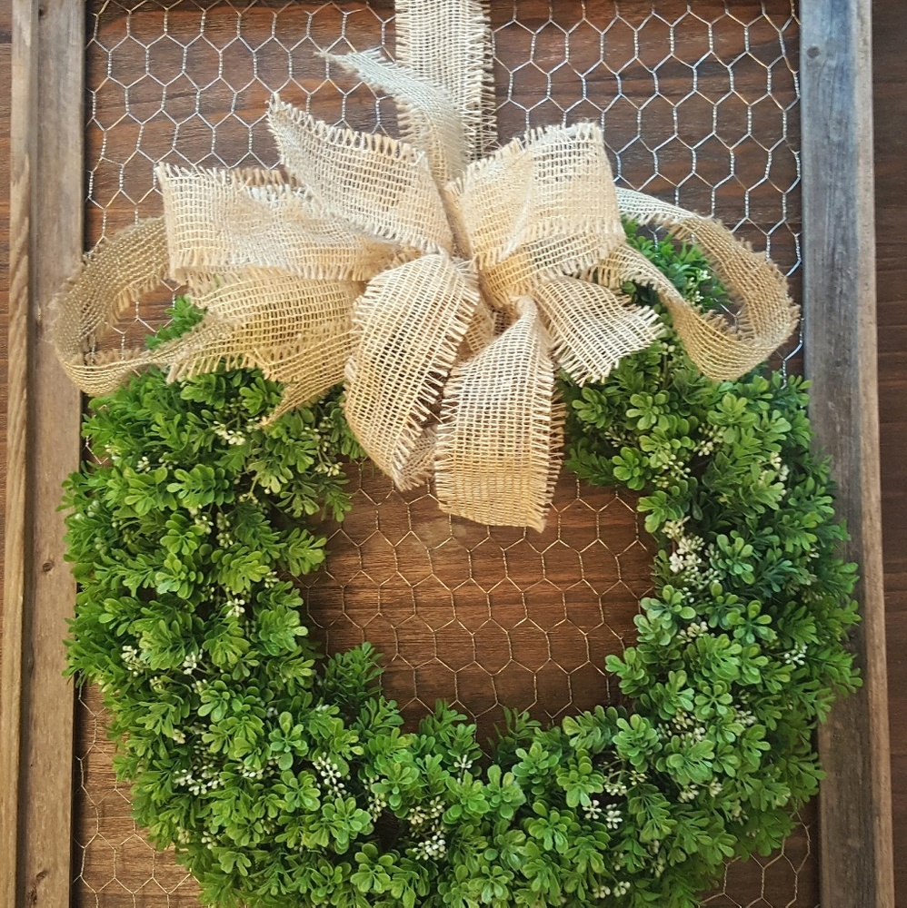 Boxwood green wreath rustic/farmhouse theme decor