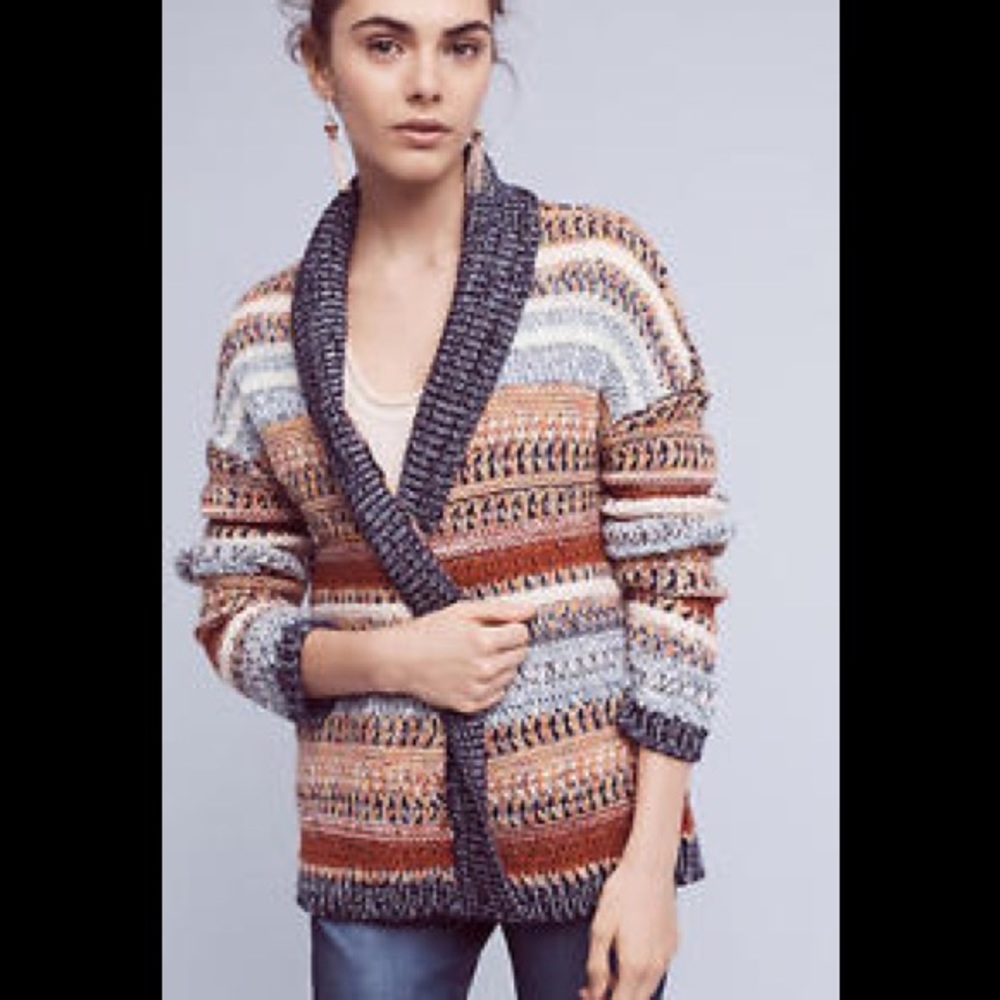 Adorable and fun large knot sweater