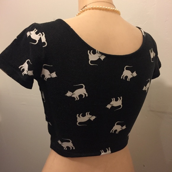 Kitty Cat 🐱🐈 Black Crop Top - Picture 3 of 4