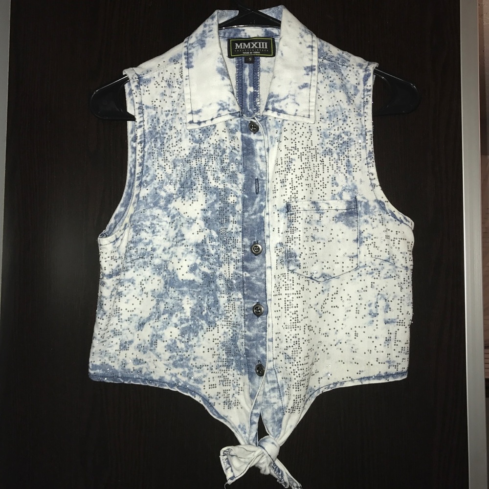 Washed out denim button up top