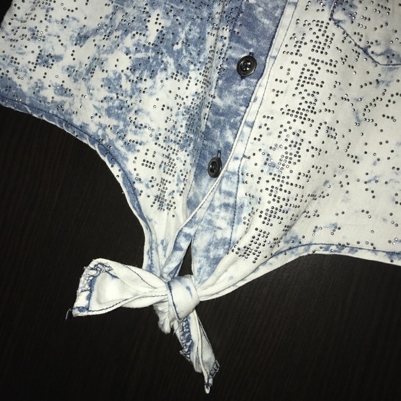 Washed out denim button up top - Picture 2 of 4