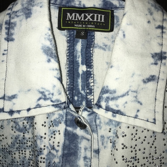 Washed out denim button up top - Picture 3 of 4