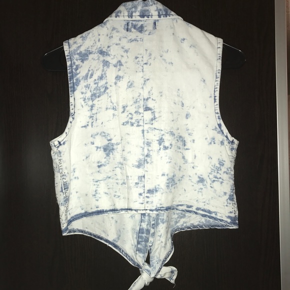 Washed out denim button up top - Picture 4 of 4