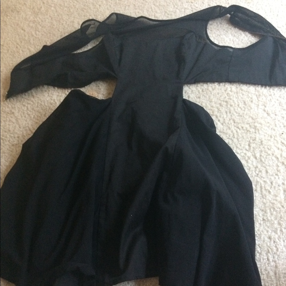 Dress 👗 - Picture 2 of 2