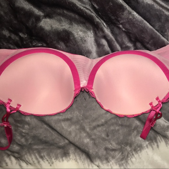 Brand New Victoria's Secret bra. Size 34B - Picture 2 of 4