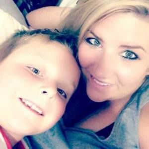 Meet your Posher, Casey