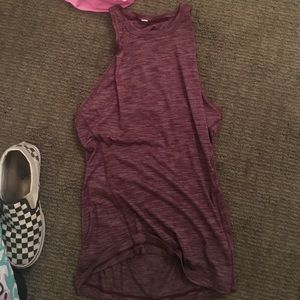 Hong neck collar athletic shirt