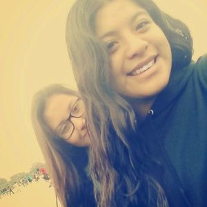 Meet your Posher, Desiree