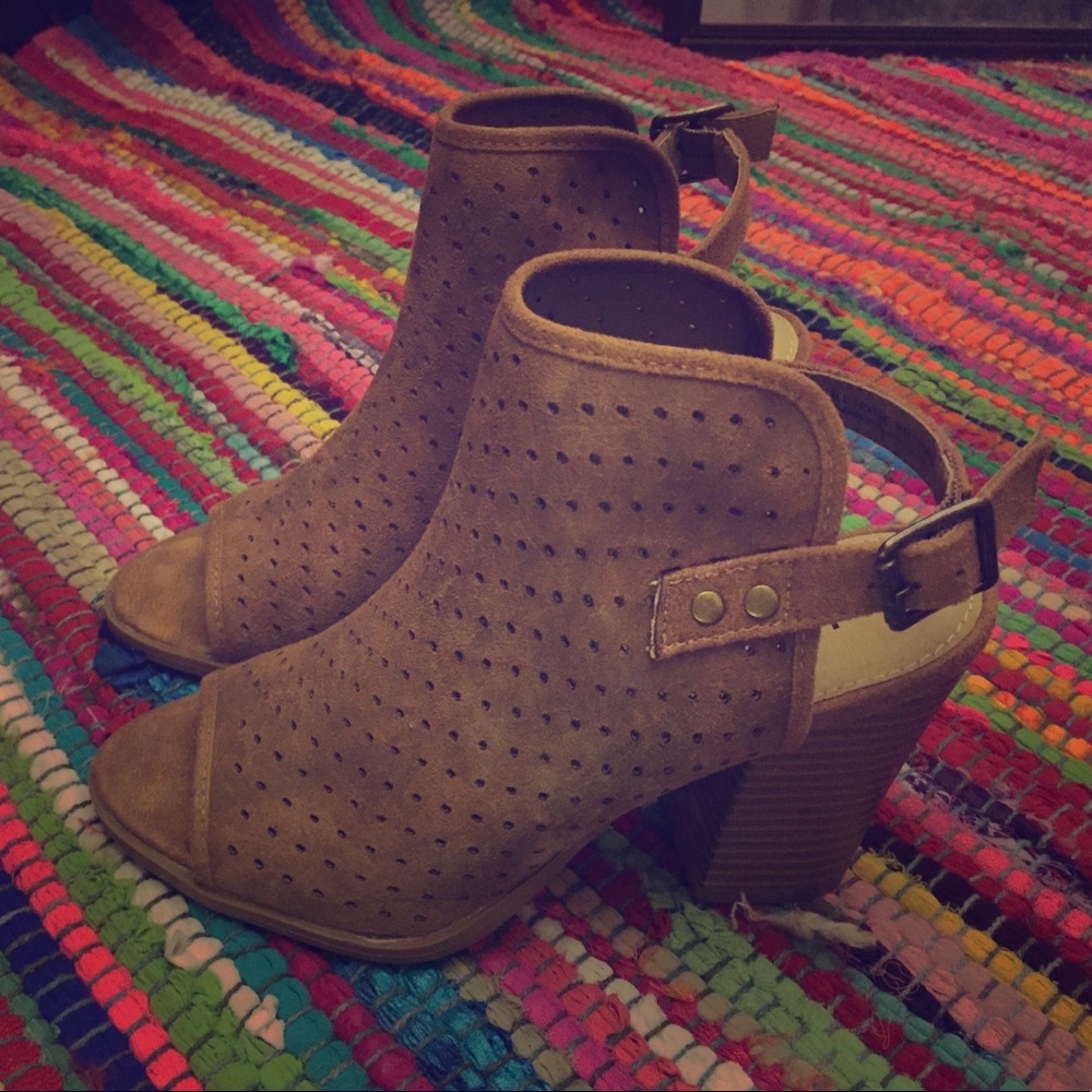 Diba brand shoes size 5.5
