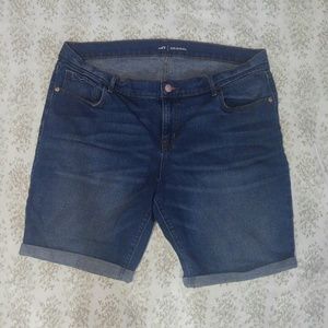 Old Navy blue denim shorts