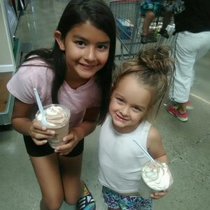 Meet your Posher, Crystal