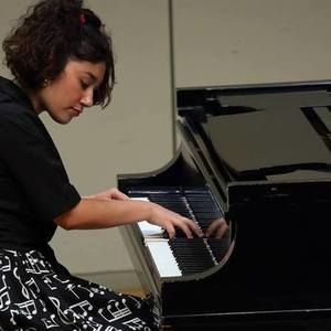 Meet your Posher, Bella