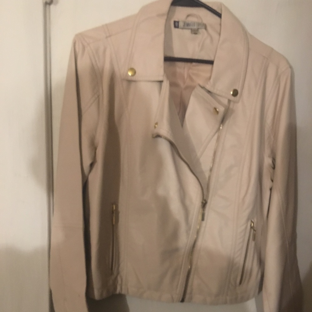 Jennifer Lopez cream leather jacket