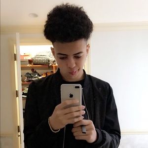 Meet your Posher, Adir