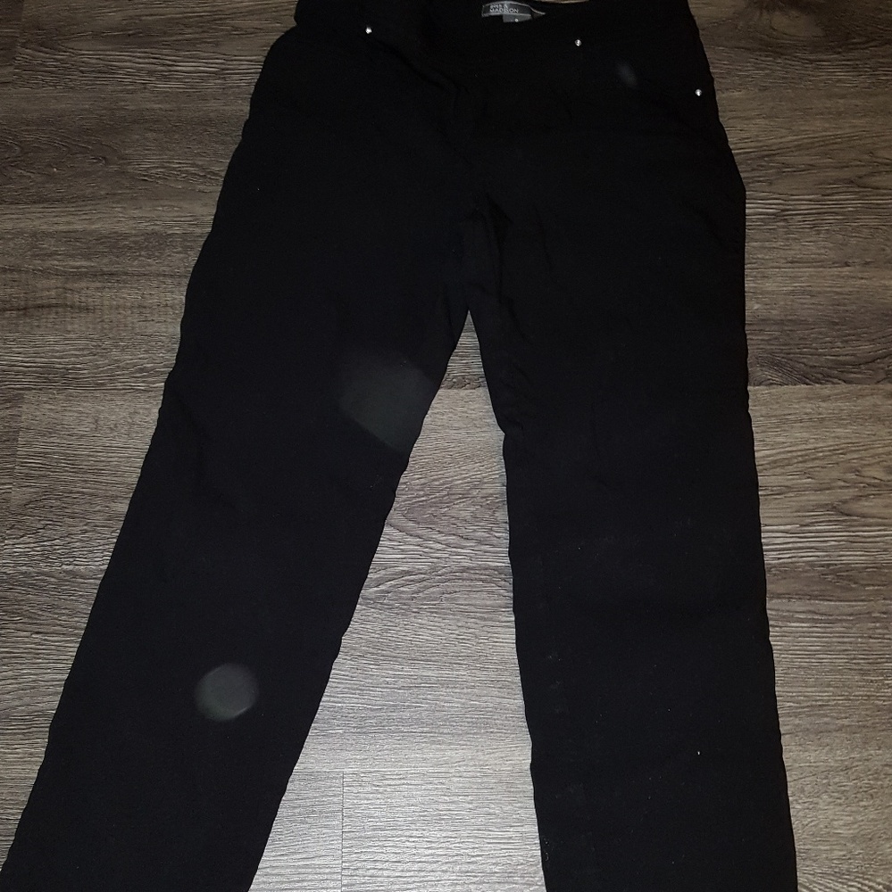 NWOT,  89th and Madison small black dress pants