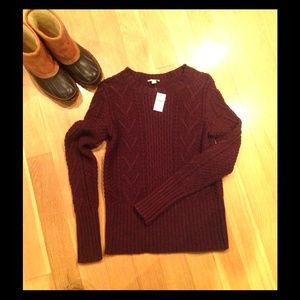 Gap sweater