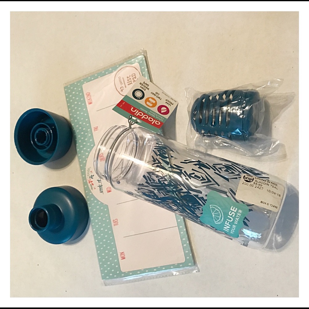 NEW with Tags Infuser & Free Note Pad❣️