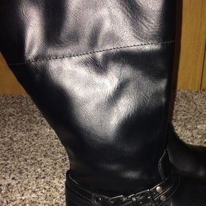 Brand new mid calf boot