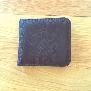 Genuine Louis Vuitton fabric men's wallet Genuine Louis Vuitton fabric men's wallet