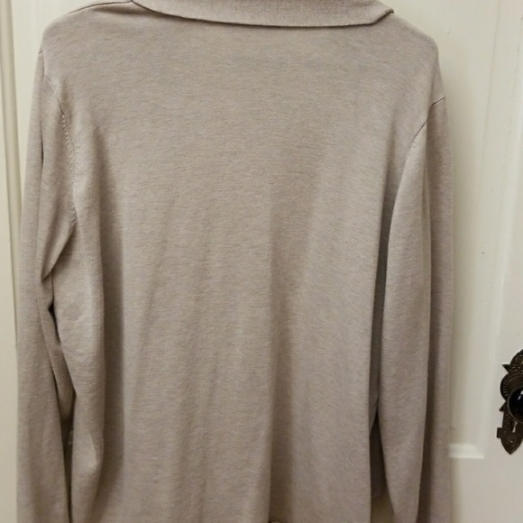 Cardi - Picture 2 of 3