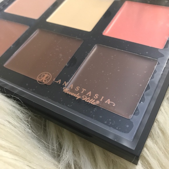 Anastasia Beverly Hills cream contour kit - Picture 4 of 6
