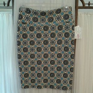 Lularoe Cassie skirt