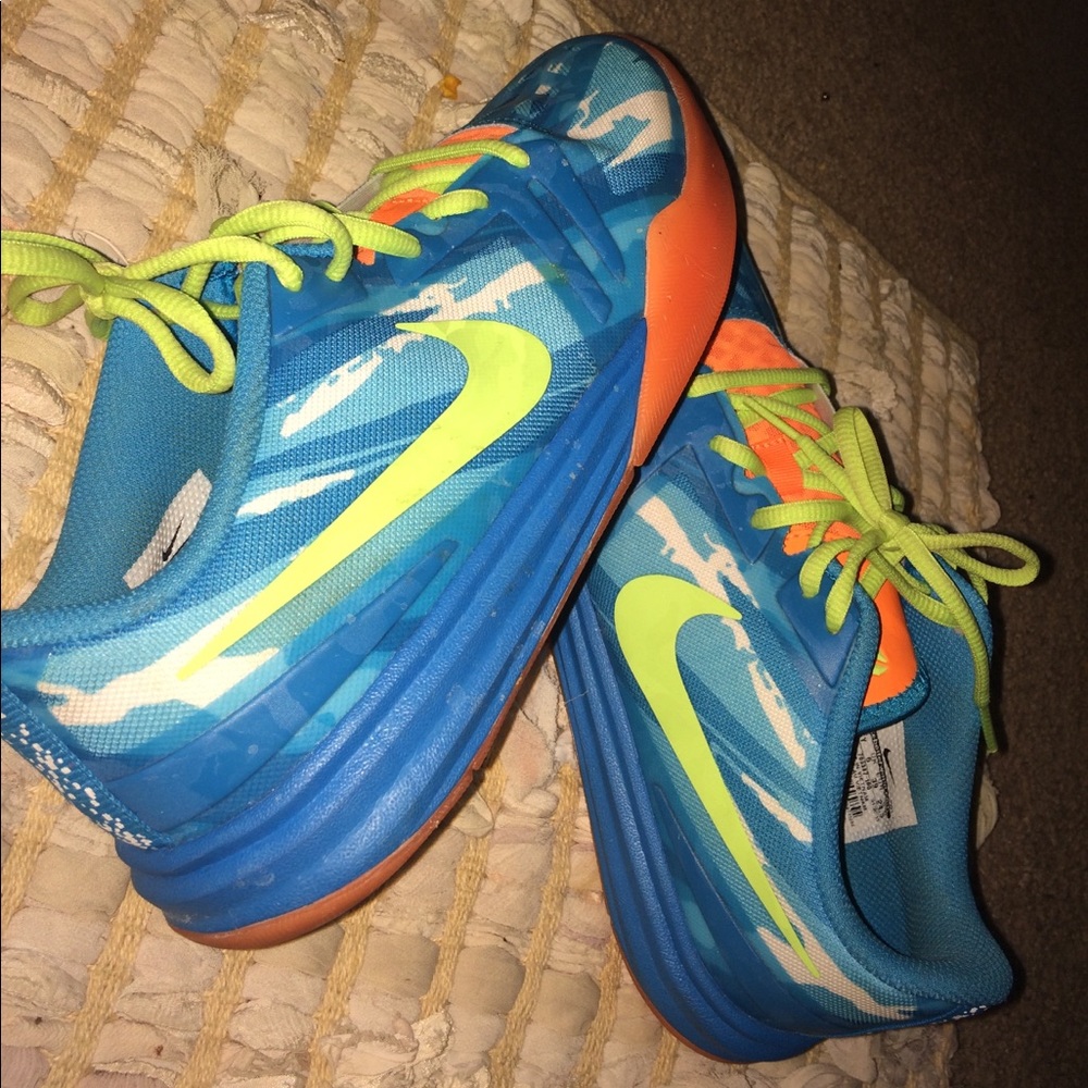 Beautifully colored nikes !! Comfy too
