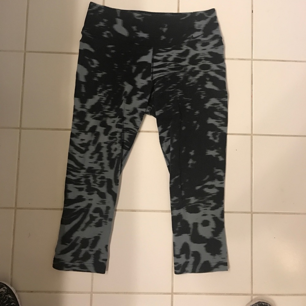 Nike yoga pants. Nike Dri - fit leggings Small