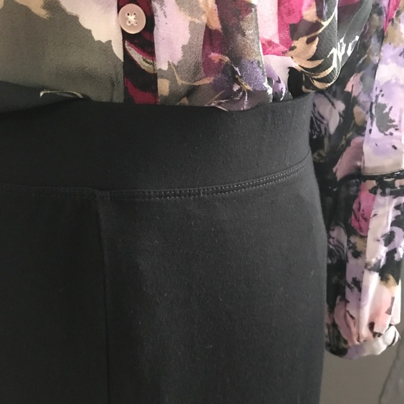 Black Gaucho Capris - Picture 2 of 5