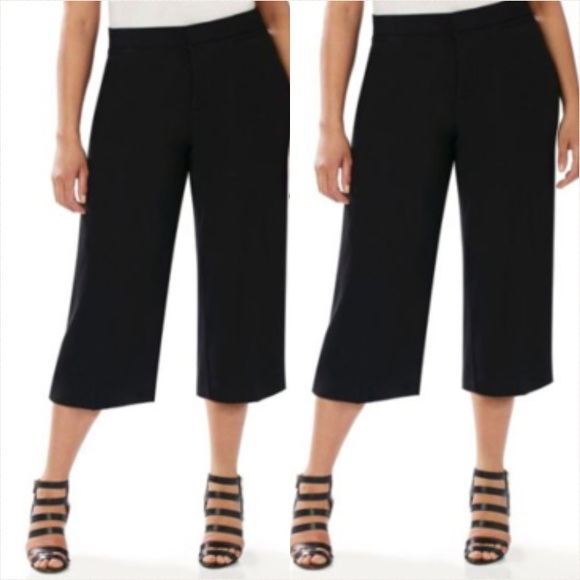 Black Gaucho Capris - Picture 5 of 5
