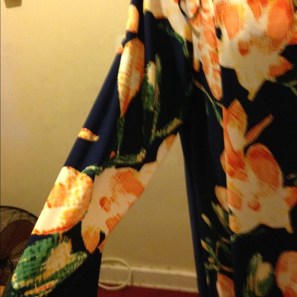 NWT Haani Woman Multicolored Dress; Long Sleeve$60 - Picture 2 of 8