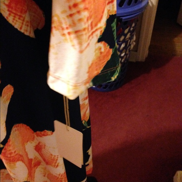 NWT Haani Woman Multicolored Dress; Long Sleeve$60 - Picture 3 of 8