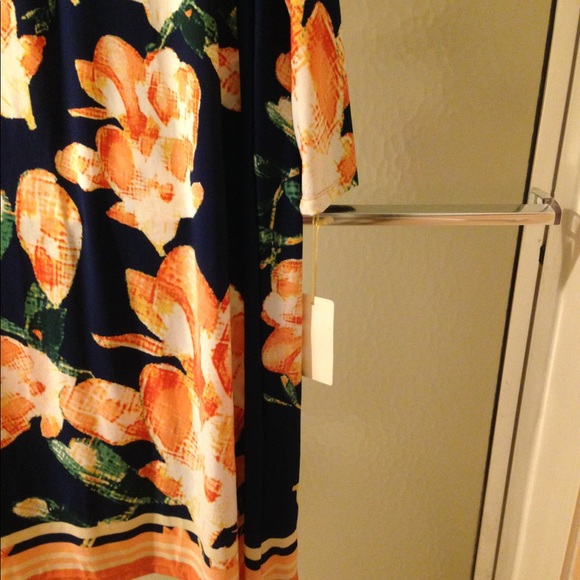 NWT Haani Woman Multicolored Dress; Long Sleeve$60 - Picture 4 of 8