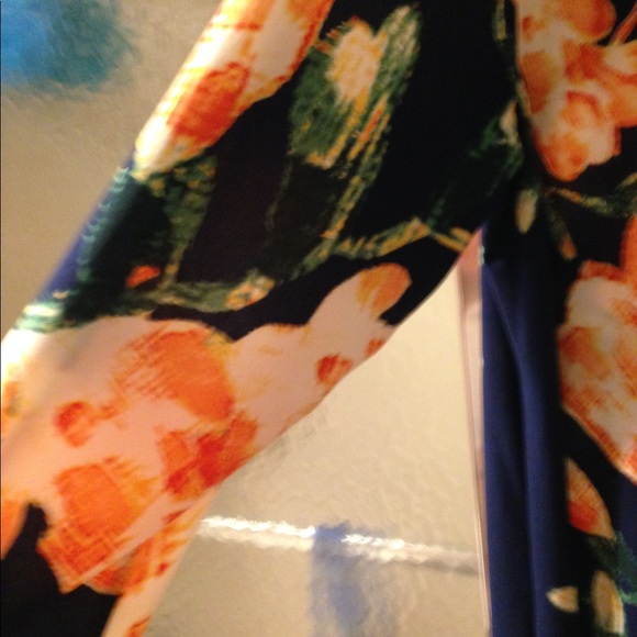 NWT Haani Woman Multicolored Dress; Long Sleeve$60 - Picture 7 of 8