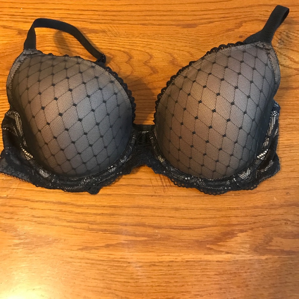 Wacoal black lace bra 32DD
