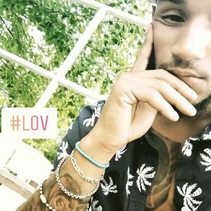 Meet your Posher, Larry