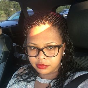 Meet your Posher, Candace