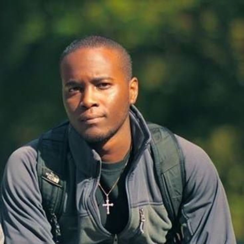 Meet your Posher, Louis