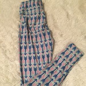 LuLaRoe arrow print leggings