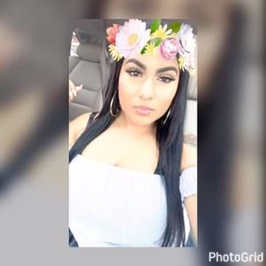 Meet your Posher, Kiona