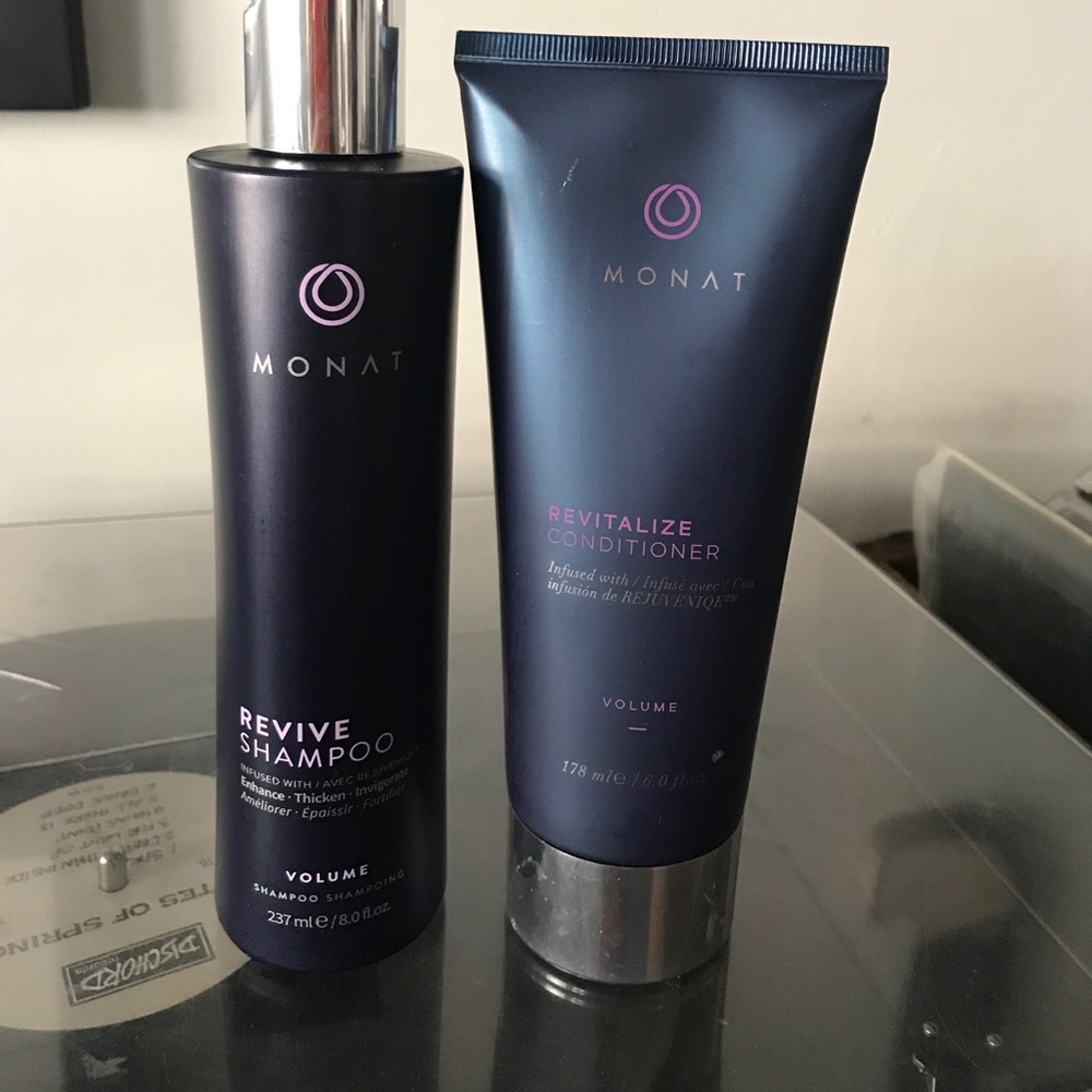 Monat volume shampoo and conditioner. Used 1 time